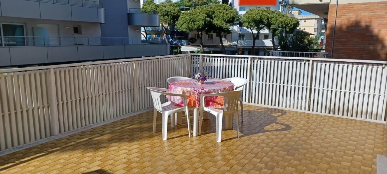 Casa Bivi - Apartments With 1 And 2 Bedrooms - Click Here For More Availabilities Lignano Sabbiadoro Exterior foto