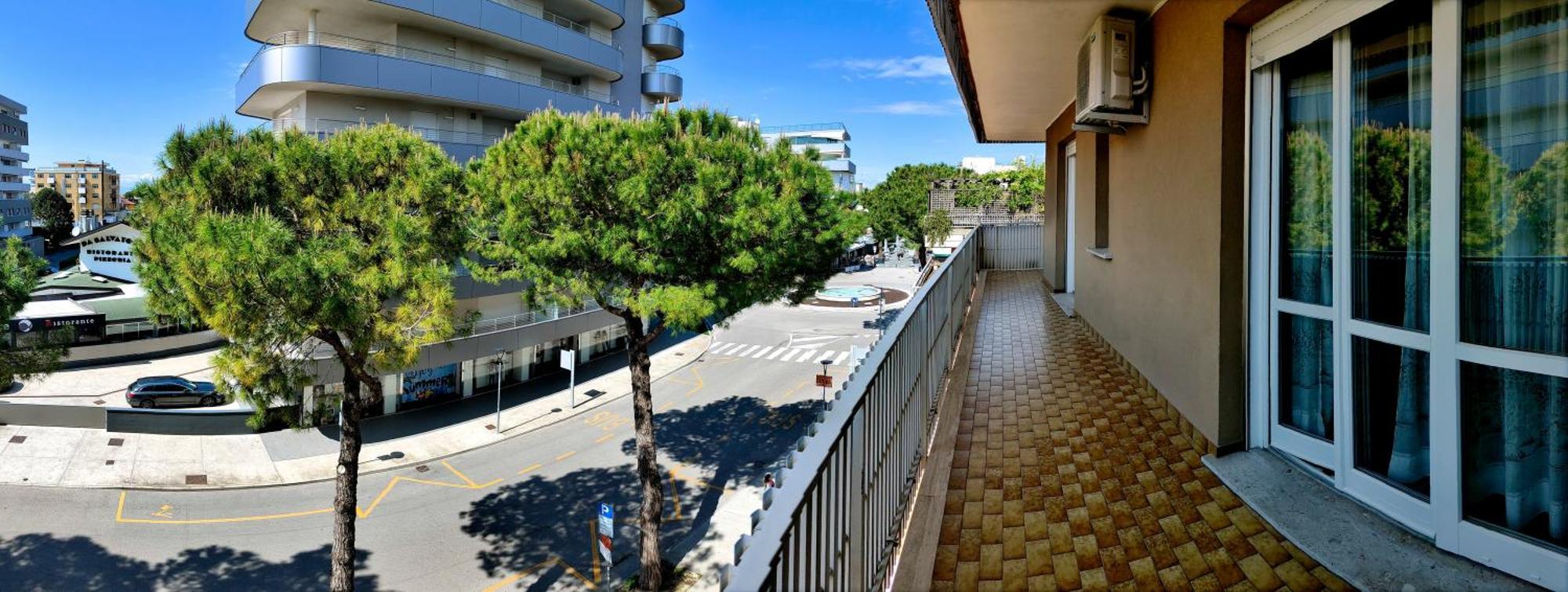 Casa Bivi - Apartments With 1 And 2 Bedrooms - Click Here For More Availabilities Lignano Sabbiadoro Exterior foto